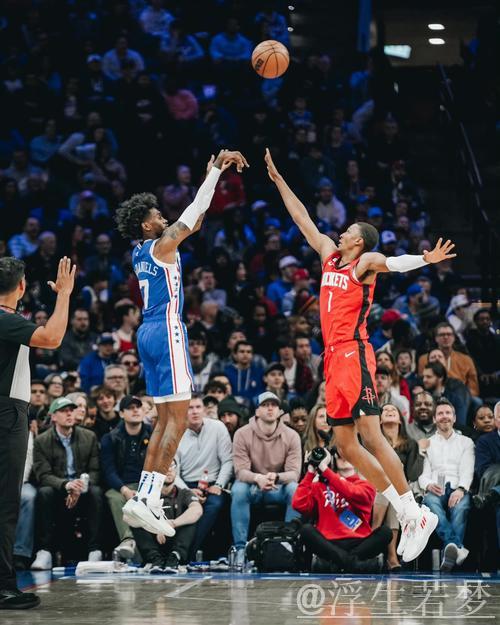 兰德尔妙传中路 麦克丹尼尔斯空中爆扣 兰德尔妙传中路 麦克丹尼尔斯空中爆扣